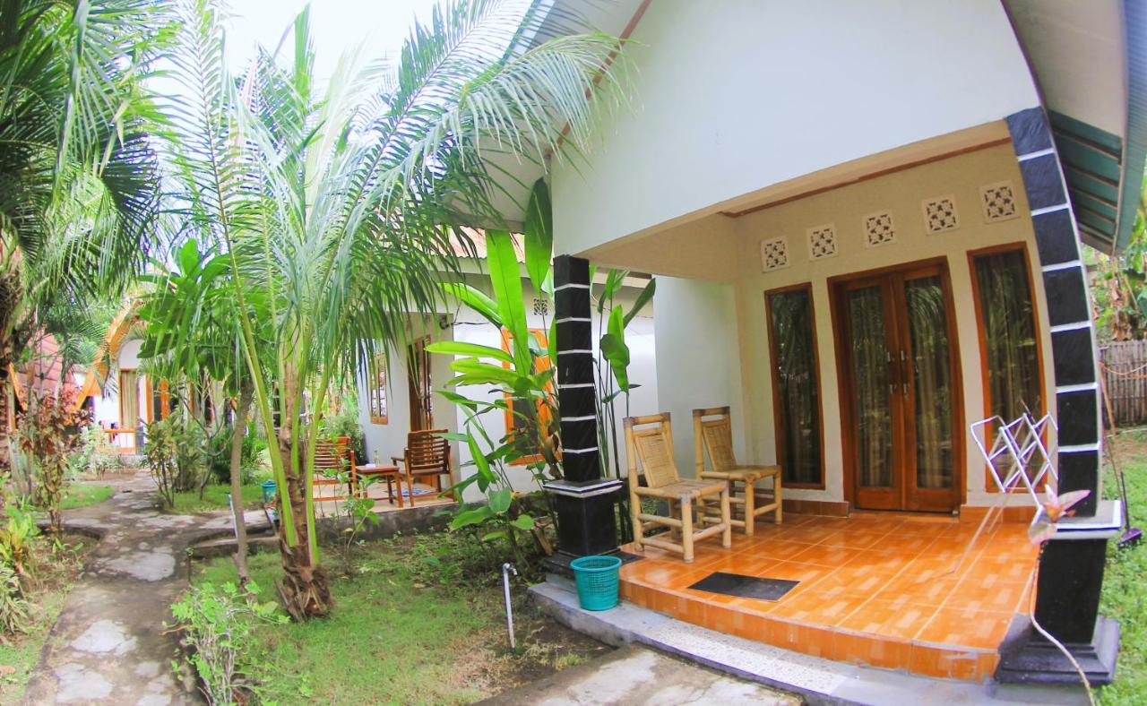 Florine'S Garden Hotel Gili Air Exterior photo