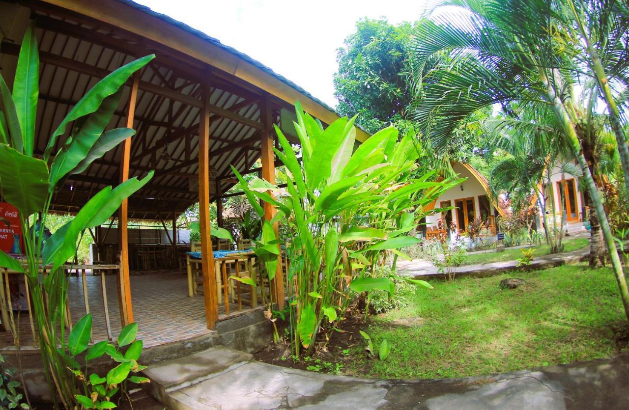 Florine'S Garden Hotel Gili Air Exterior photo